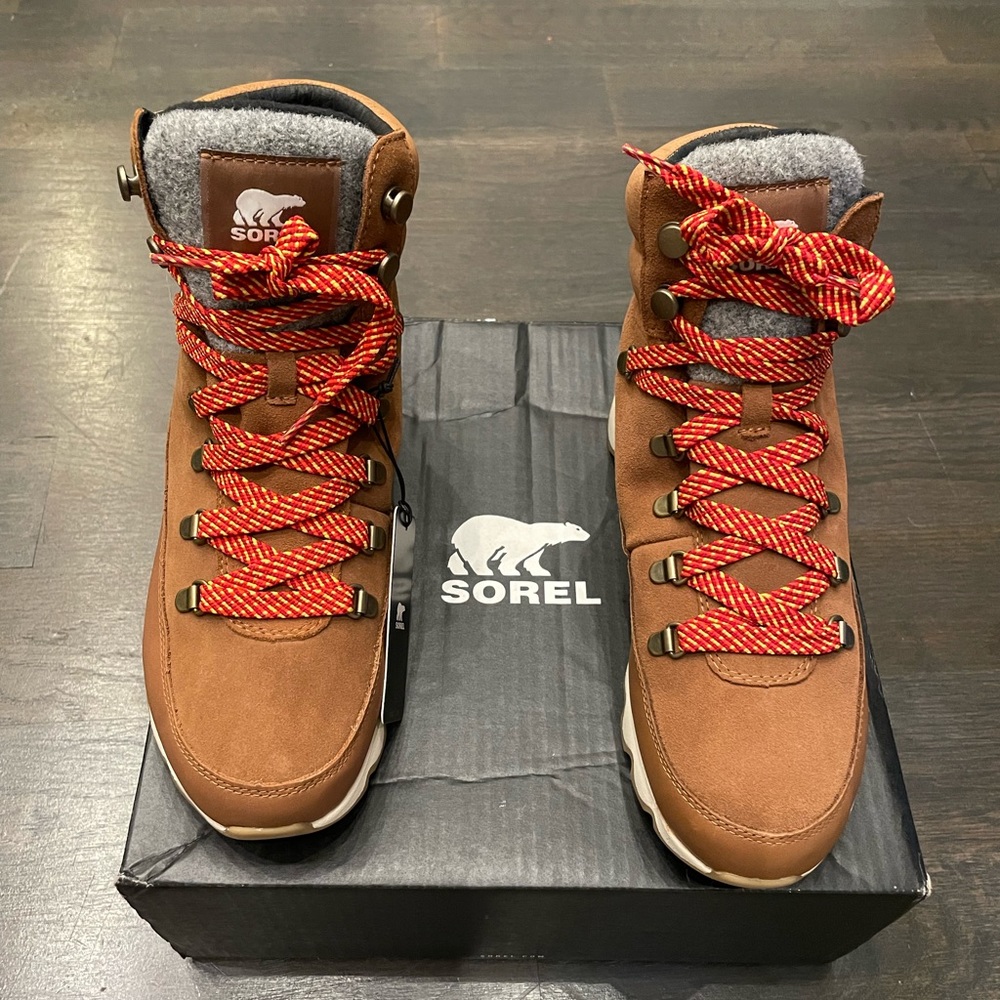 Sorel kinetic conquest waterproof boots 9